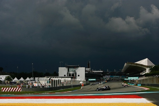Illustration for article titled Jenson Button, Brawn GP Win Rain-Soaked, Red-Flagged Malaysian Grand Prix